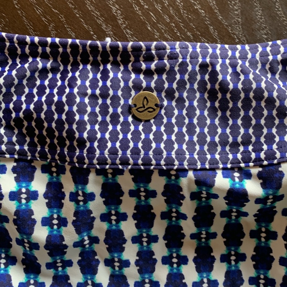 NWT women’s swim bottoms blue and white Prana Sakti Skirt women’s size s… - Picture 4 of 11